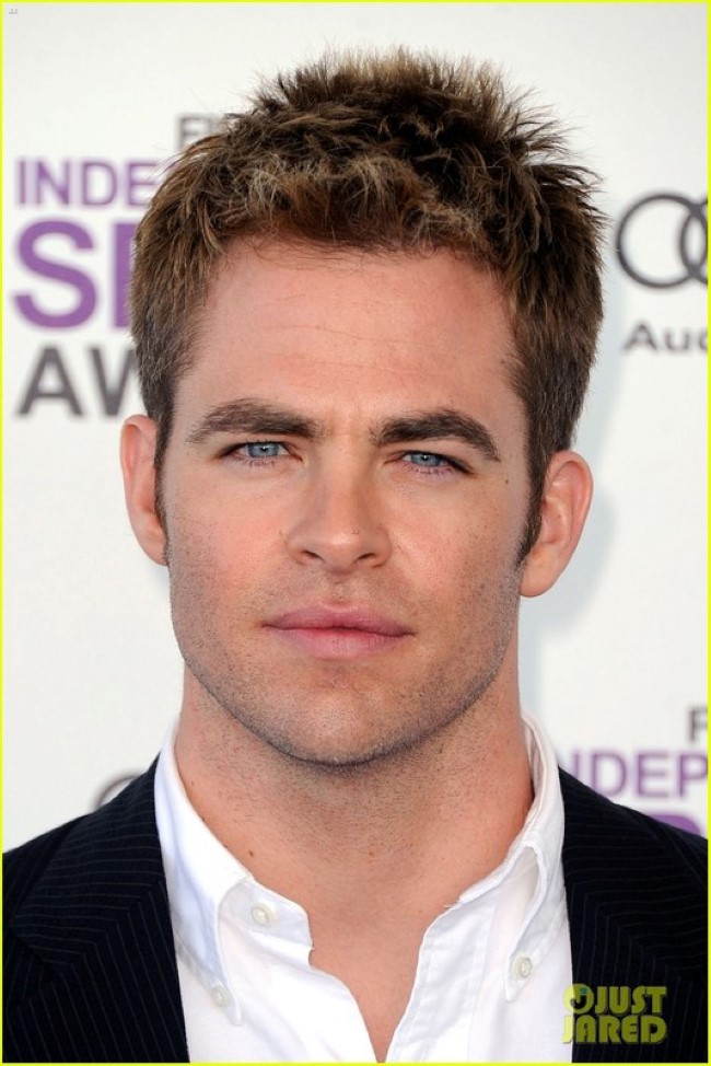 Chris-Pine-Spirit-Awards-2012